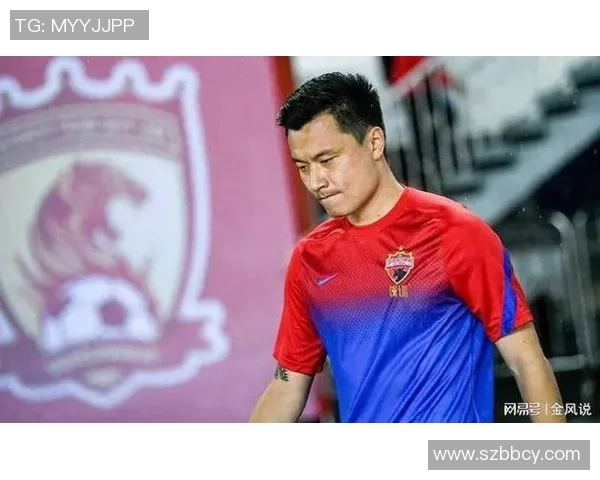 粉色球衣男足球星引领潮流风尚 谁是背后真正的足球偶像