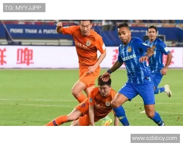 足球场上一字名星汇聚，梅、罗、苏、卡、皮等球员的传奇之路